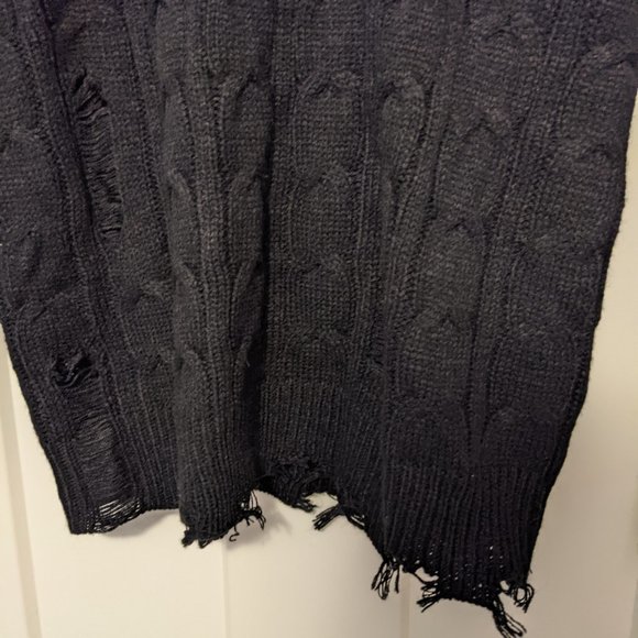 Distressed black sweatshirt - Picture 3 of 6